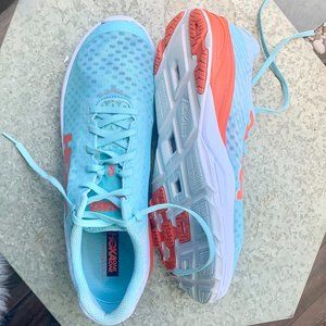 Hoka One One EVO Carbon Rocket